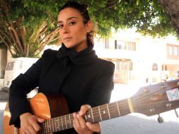 Elis Paprika retomó su carrera como solista hace un año. A. HINOJOSA  /