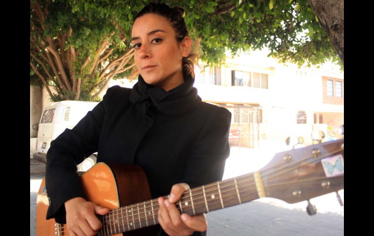 Elis Paprika retomó su carrera como solista hace un año. A. HINOJOSA  /