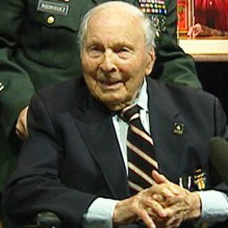 Fallece coleccionista de arte Roy Neuberger