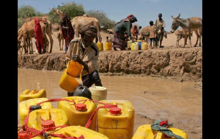 La extrema miseria en que viven los pescadores y habitantes del interior de Somalia es el caldo de cultivo de los piratas. ARCHIVO  /