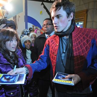 Acróbata accidentado de Spider-Man vuelve e caminar