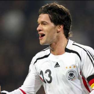 Ballack seguirá siendo el capitán