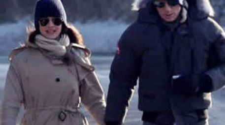 Los actores fueron captados disfrutando de un paseo tomados de la mano. ESPECIAL  /