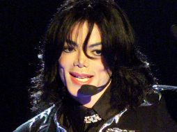 El objetivo es que la oficina del forense realice las pruebas con el material hallado en la habitación de Jackson. REUTERS  /