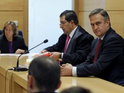 El presidente de la Liga de Futbol Profesional, José Luis Astiazarán (der), en la sala de lo Social de la Audiencia Nacional. EFE  /