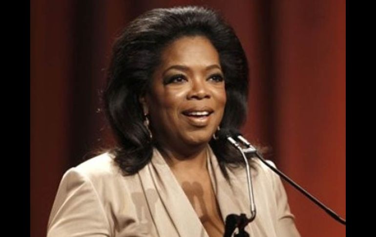 Tras 25 años de éxito en antena Winfrey grabará en mayo el último episodio de The Oprah Winfrey Show. AP  /