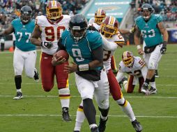 David Garrard (9), mariscal titular de los Jaguares de Jacksonville se perderá el partido de vida o muerte ante Houston el domingo. AP  /