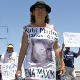 Hijo de Marisela Escobedo está retenido en migración de EU