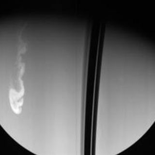 Perciben tormenta en Saturno