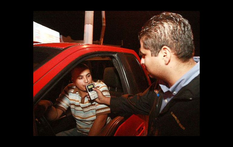 En total se han aplicado 126 alcoholimetrías durante el operativo radar-alcoholímetro, por choque o infracción. A. CAMACHO  /