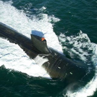 El Pentágono impide fumar dentro de submarinos