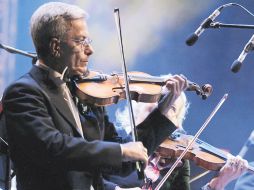 Los violines serán parte fundamental en el concierto de esta noche, a cargo de la OFJ. E. BARRERA  /