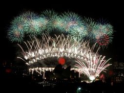 Sidney recibió el años con un espectáculo pirotécnico. AP  /