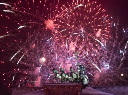 Miles de personas celebraron esta medianoche la llegada del Año Nuevo en la mayoría de los países de Europa. EFE  /
