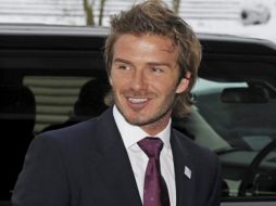 David Beckham podría apoyar en la cancha al Tottenham por tres meses. EFE  /
