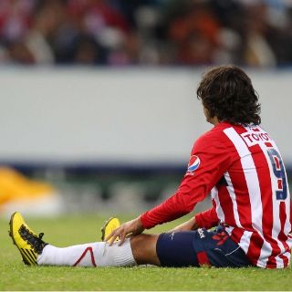 Chivas estuvo cerca de la gloria y cayó al infierno