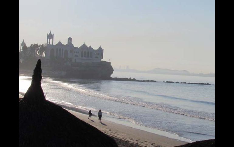 Mazatlán recibe en estas vacaciones a turistas nacionales. ESPECIAL  /