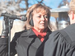 Susana Martinez jura como gobernadora en la Plaza Central de Santa Fe. AP  /