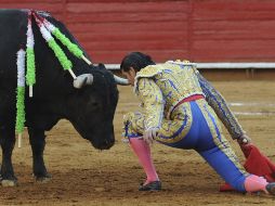 Omar Villaseñor tuvo una gris actuación, ayer, en la novena corrida de la Temporada Grande  2010-11. EFE  /