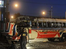 Las autoridades investigan varias versiones de testigos sobre el ataque. EFE  /