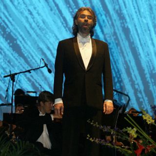 Andrea Bocelli ofrecerá concierto en Masada