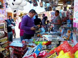 Un padre de familia con bajo o medio poder adquisitivo, con tres hijos, se gasta entre 800 y hasta mil 500 pesos. NTX  /