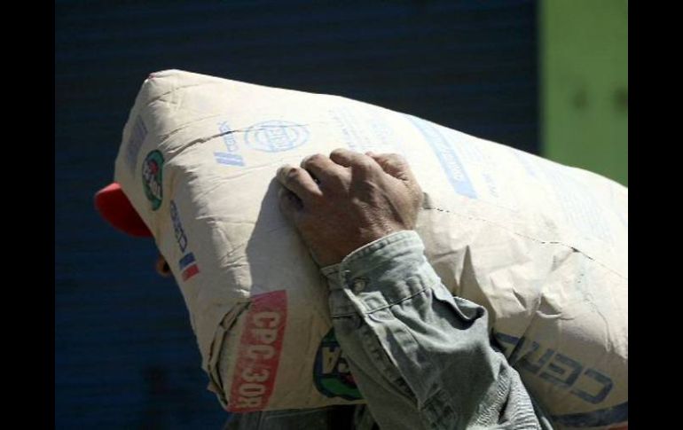 Cemex es la primera empresa a nivel global que realiza una colocación de deuda. ARCHIVO  /