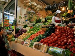 Descartan distribuidores un aumento de precios por la cuesta de enero en alimentos perecederos. E. BARRERA  /