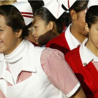 Felipe Calderón celebra el Día de la Enfermera