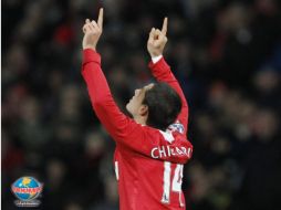 El jugador mexicano Javier Hernández festejando su gol ante el Stoke City. REUTERS  /