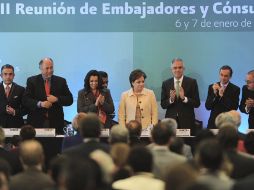 La canciller Patricia Espinosa (centro), en la inauguración de la XXII Reunión de Embajadores y Cónsules, en la Ciudad de México. EFE  /