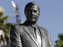 George Steinbrenner fue honrado con una estatua en el centro de práctica. AP  /