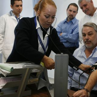 Emilio pide acuerdos a diputados para ejercer el presupuesto 2011