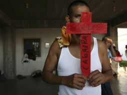 Con migrantes centroamericanos y activistas mexicanos se puso en marcha la caravana ''Paso a paso hacia la Paz'' en Arriaga, Chiapas. E  /