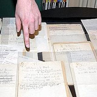 Christopher Maurer encuentra el primer poema de Lorca