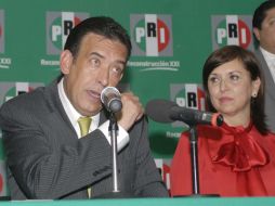 Moreira, entregó  la solicitud de registro de la fórmula que conforma con Cristina Díaz. NTX  /