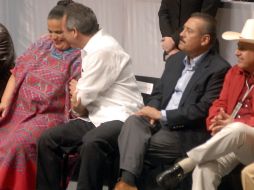 El legislador Manlio Fabio Beltrones (centro), durante la toma de protesta de Gerardo Sánchez, como nuevo dirigente de la CNC. NTX  /