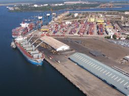 La SHCP dijo que las exportaciones no petroleras crecieron 30.6% en promedio mensual de enero a noviembre de 2010. EL UNIVERSAL ARCHIVO  /