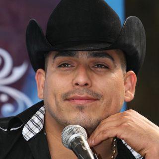 Espinoza Paz prepara disco con mariachi en voz de varios artistas