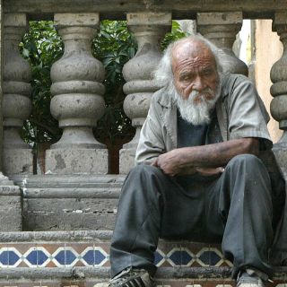 Por recorte, truncan apoyo para adultos mayores