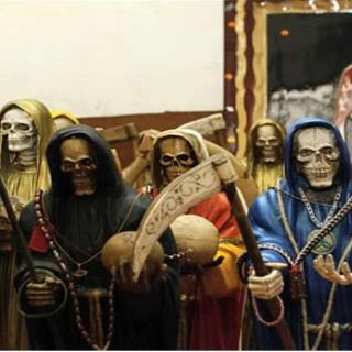 Los 'tributos' a la Santa Muerte podrían ser cosa de narcos