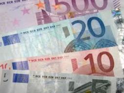 Portugal volverá a entrar este año en recesión y su economía caerá 1.3%, según el banco emisor del país. ARCHIVO  /