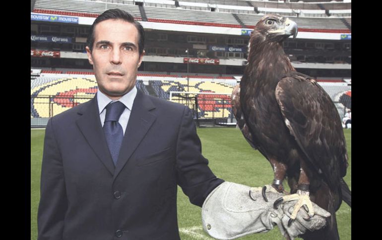 Michel Bauer, presidente de las Águilas, explotó contra el cuerpo arbitral, tras la derrota del domingo ante el Pachuca. MEXSPORT  /
