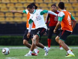 Javier Hernádez, jugador del Manchester United, entrando con el Tri. MEXSPORT  /
