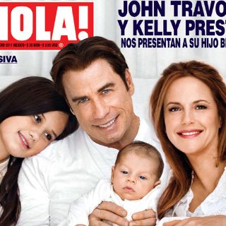 John Travolta presenta a su bebé Benjamin