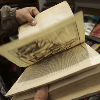 Mi obra podría convertirse en un libro de culto: Carlos Landeros