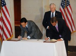 La imparcialidad de los magistrados de Arizona podría ser cuestionada por la muerte del juez John Roll en la matanza. EFE  /