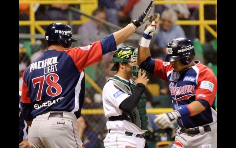 Los jugadores de Obregón celebran su triunfo. ESPECIAL  /