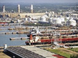 Refinería de Pemex. EFE  /