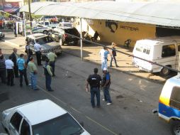 En el lugar fueron localizados 10 casquillos del calibre 5.7.  O. RUVALCABA  /